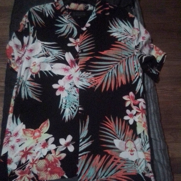 Men's floral button up - Picture 1 of 1